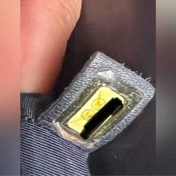 CHANEL
Lambskin Embossed Large Boy Cube
Flap Navy Blue - Picture 12 of 13